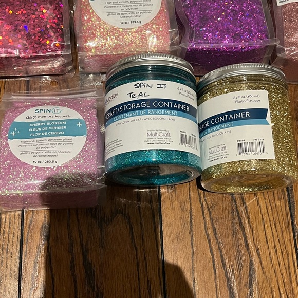 We R Memory Keepers SPIN IT POLYESTER GLITTER 5 NEW 8 used once- 10 oz bags each - Picture 6 of 17